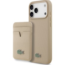 iPhone 17 Pro Max Kılıf Lacoste Lisanslı M-Safeli Pu Pike Desenli Metal Logo Kartlıklı Kapak Bej