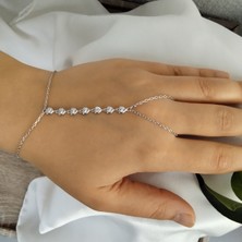 Generic 925 Ayar Gümüş Zirkon Taşlı ve Otantik Detay Şahmeran Kadın Bileklik- Şık Tasarım (Kalp Model)