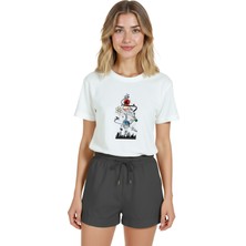 Color Luxe Kadın Beyaz Relaxed Fit %100 Pamuk Tişört – Bilim & Kozmos Illüstrasyonlu