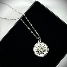 Dükkan Design Batmayan Güneşim Sedefli Çelik Kolye