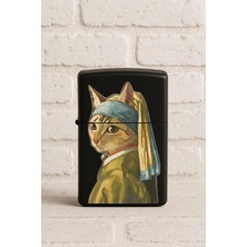 Nurdic Uv Baskılı Desenli Metal Benzinli Siyah Çakmak Cep Çakmağı - Küpeli Kedi