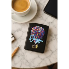 Nurdic Kişiye Özel Isim Yazılı Fontlu Baskılı Benzinli Çakmak Özel Tasarım Hediyelik Uçan Evim