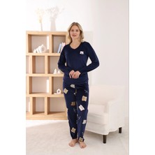 Pijamoni Kadın Fransız Kumaş V Yaka Ayıcık Baskılı Lacivert Pijama Takımı
