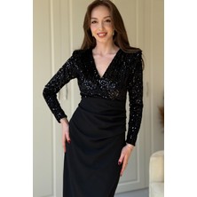 Dilay Gökoğlu Butik Pullu V Yaka Parıltılı Vatkalı Zarif Siyah Midi Elbise