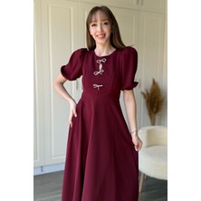 Dilay Gökoğlu Butik Balon Kol Kurdele Aksesuarı Çıkarılabilir Midi Bordo Elbise