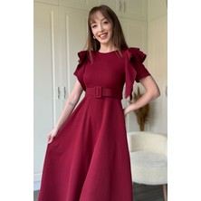 Dilay Gökoğlu Butik Fırfır Detaylı Kemerli Midi Kloş Bordo Elbise