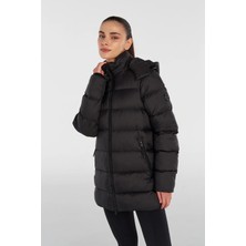 Hummel  940242-2001 Kbelle Siyah Kadın Mont Regular Fit Kesim Kalıbı ile Günlük Tarzınızı Tamamlayın