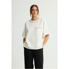 Love My Body Cepleri ve  Yakası Taşlı Tişört Kemik 175L9677000