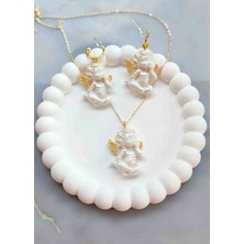 Myth Atelier Golden Angel Baby Wings Inci Beyazı Küpe ve Kolye Seti - Zarif ve Masum