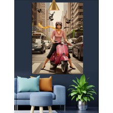 Artmeg Kadın Pembe Scooter Motor Sürüyor Şehir Sokak Dekoratif Kanvas - Mdf Ahşap Tablo
