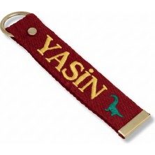 Tesbihane Çelik Tokalı - Öğrenciye Özel Askı Etiketi - Bordo - Dayanıklı Kumaş Üzerine Isim - Sembol Nakışlı