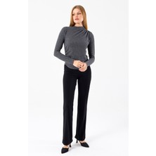 Giysa Kadın Dik Yaka Yanı Büzgü Detaylı Bluz Siyah - 26101 