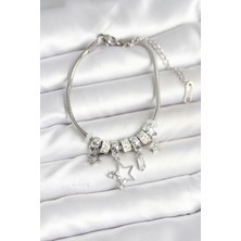 Clariss Pirinç Gümüş Renk Yıldız Charmlı Kadın Bileklik