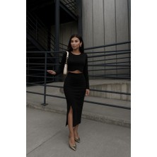 Arben Boutique Kadın Uzun Kollu Bisiklet Yaka Kısa Krop Dalgıç Bluz ile Önden Yırtmaçlı Uzun Etek Ikili Takım