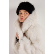 Minaaise Kısa Astarlı Kürk Kaban Beyaz