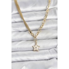 Clariss Gold Renk Pirinç Yıldız Model Kadın Kolye