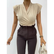 Sıfır Kol Vatkalı Kruvaze Model Sandy Bluz -Bej