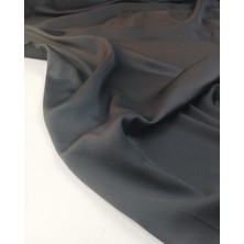 Kumaş Parça Siyah Renkte Hafif Parlak Krep Kumaş En: 145 cm