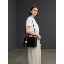 Crazy Kriste Bell Hakiki Deri Süet Detaylı El ve Omuz Çantası – Şık & Günlük Kullanıma Uygun