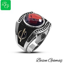 Besen Gümüş Ruby Taşlı Kenarları Elif Vav Figürlü Erkek Gümüş Yüzük