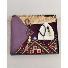 Bilenler Çeyizlik Hediyelik Seccade Set– Kilim Desenli Astarlı Kadife Seccade, Eşarp, Kristal Tesbih, Erkek Tesbihi, Takke ve Esans Özel Kutulu