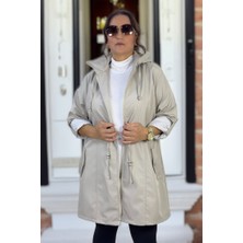 Yagmur Beren  Çıkartılabilir Kapşonlu Katlanabilir Kol Detay Bonded Kumaş Ekstra Büyük Beden Trençkot