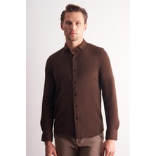 İmza Kahverengi Uzun Kol Düğmeli Yaka Kendinden Desenli Pamuklu Slim Fit Gömlek 1004255267