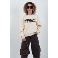 Zelish My Sister Bej Sunday Baskılı Bisiklet Yaka Sweatshirt