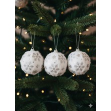 Dodomar 3 Adet Yılbaşı Ağacı Top Süsü (8 Cm) - Beyaz Peluş, Gümüş Varaklı Kartanesi Desenli Lüks Ağaç Süsü (Özel Pvc Kutulu)