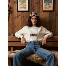 Amia&Co. Beyaz Bisiklet Yaka Şardonlu Baskılı Oversize Sweatshirt
