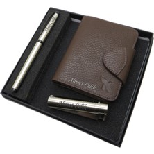 Signator D254 Kişiye Özel Set - Deri Cüzdan Kartlık + Clipper Çakmak  + Scrikss Kalem Seti | Isme Özel Hediyelik Set