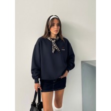 Fularlı Leopar Nakışlı Lacivert Sweatshirt