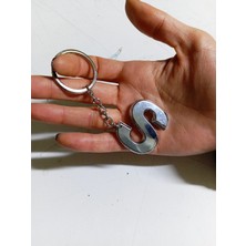 Mena Rise S Harfi Plastik Krom Kaplama Anahtarlık- Harf Çanta Süsü