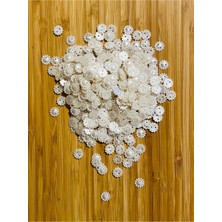 öztürk Oya Havlu Çeyizlik Abiye Giyim Taş Görünümlü Plastik Pul. 1cm. 25GR. Tahmini 275-295 Ad. Arası. Krem