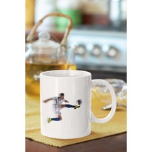 Şut Çeken Futbolcu Baskılı Porselen Kupa Bardak