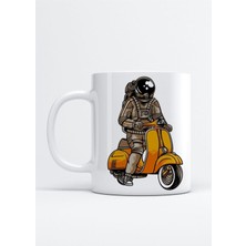 Motor Süren Astronot Baskılı Porselen Kupa Bardak