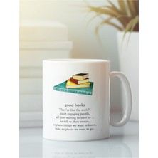 Beyaz Kupa Bardak Kitap Okumak
