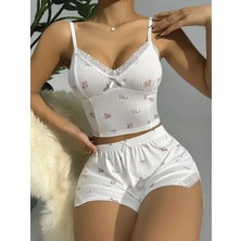 The Secret Desire Kadın Beyaz Çiçek Desenli Şortlu Iç Giyim Takımı – Romantik ve Zarif Tasarım 3774 S-M