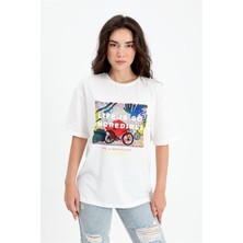 Isawella T-Shirt Bisiklet Yaka Desenli Kabartma Yazılı - Ekru