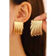 H&E Design Kadın Gümüş Renk Çizgili Plaka Küpe