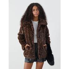 LC Waikiki Xsıde Kahverengi Gömlek Yaka Leopar Desenli Kadın Pelüş Mont