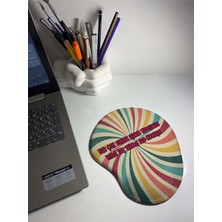 Mena Rise Taç Takmış Bir Kraliçe Baskılı Bilek Destekli Mouse Pad