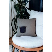 Mena Rise Kot Kumaştan Cep Detaylı 43X43 Dekoratif Kırlent Kılıfı Gri Denim Modern