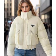 Smartjest f4.beyaz.Kadın Kısa Şişme Mont – Hafif Dolgu, Şehir Stili