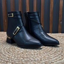 Mey Ayakkabı Kemer Detaylı Siyah Bot M4540