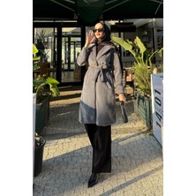 Tesettür Diyarı Düğme Detaylı Astarlı Angora Kaban- Füme