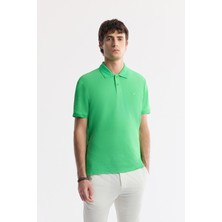 Avva Erkek Yeşil Kıvrılmaz Polo Yaka %100 Pamuk Basic Regular Fit T-Shirt B001032