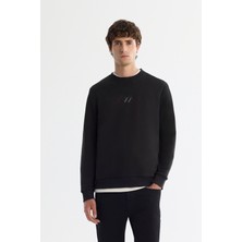 AVVA Erkek Siyah Bisiklet Yaka Pamuklu Şardonlu Baskılı Regular Fit Sweatshirt B001033