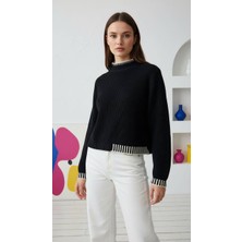 Şerice Kadın Yarım Boğazlı Siyah Beyaz Kazak