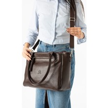 Teal Collection Kadın Omuz Çantası – Suni Deri, Geniş Hacimli, Çok Bölmeli, Şık ve Günlük Kullanıma Uygun Kol Çantası